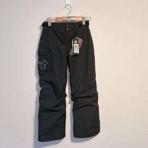 NWT Boys under Armour Snow Pants, Black, size small (7/8)
